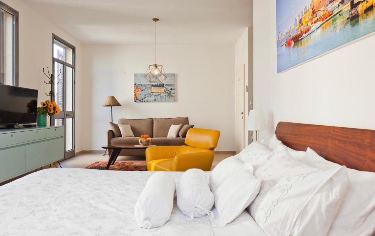 Jaffa Design Studio - Location By The Sea And Old Apartment